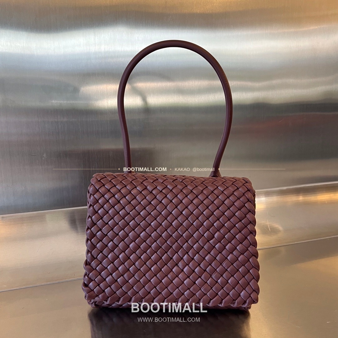 보테가베네타 카프스킨 구조 토트백 Bottega Veneta Calfskin Structured Tote Bag 709420 24cm 1