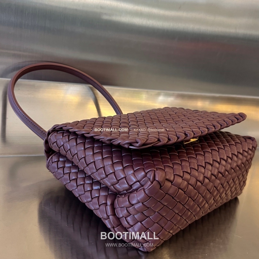 보테가베네타 카프스킨 구조 토트백 Bottega Veneta Calfskin Structured Tote Bag 709420 24cm 3
