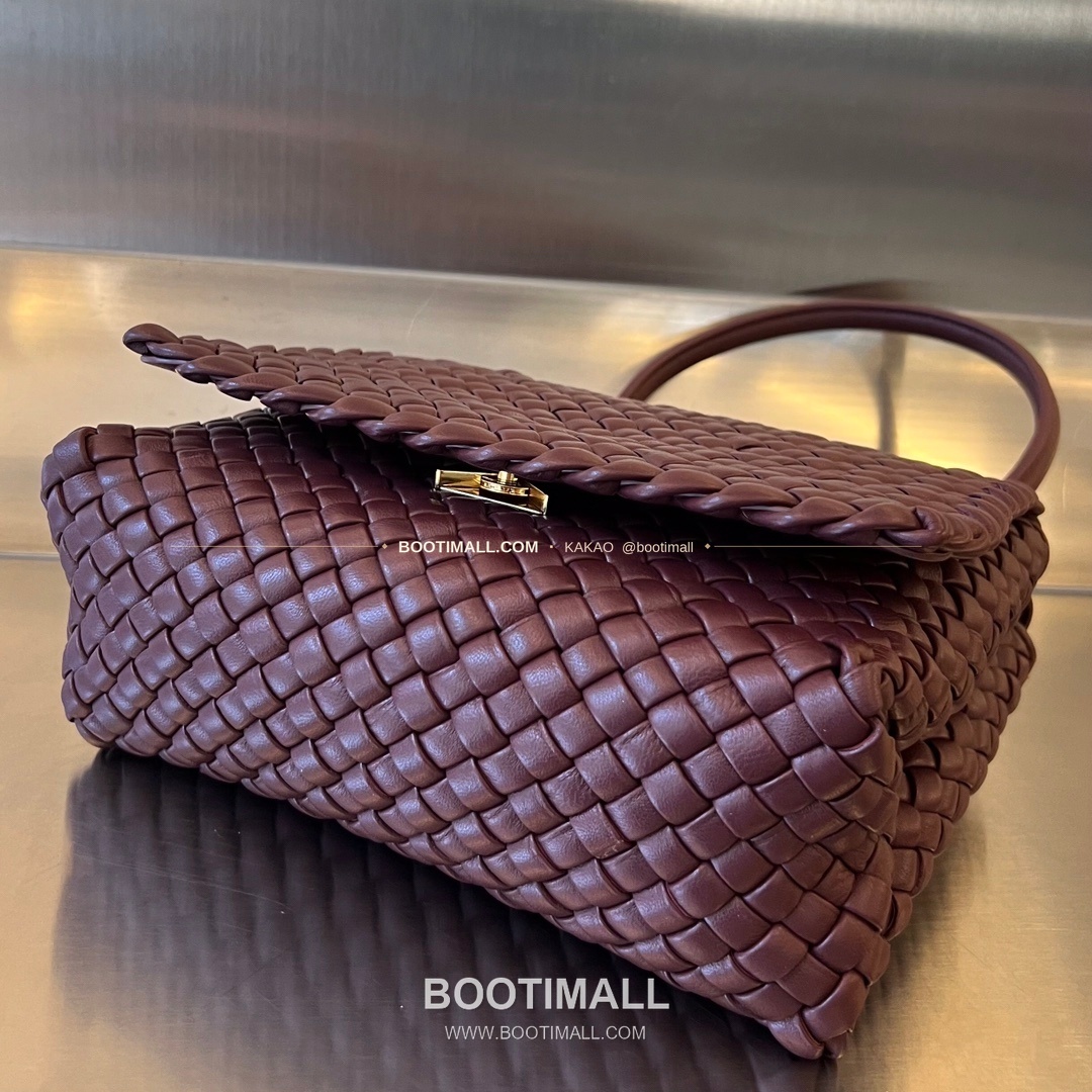 보테가베네타 카프스킨 구조 토트백 Bottega Veneta Calfskin Structured Tote Bag 709420 24cm 4