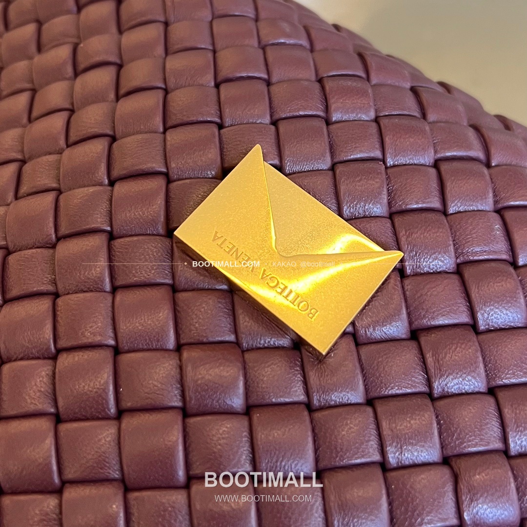 보테가베네타 카프스킨 구조 토트백 Bottega Veneta Calfskin Structured Tote Bag 709420 24cm 7