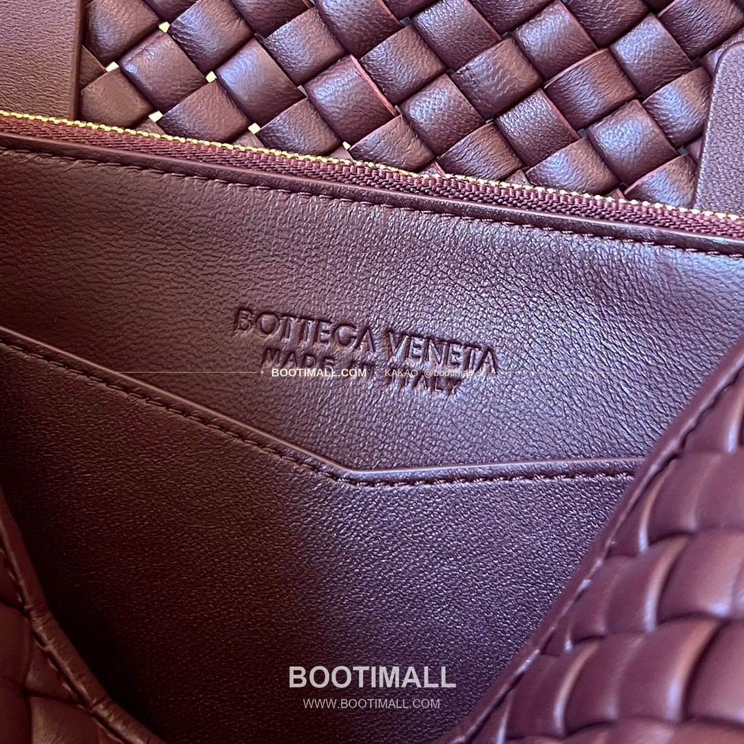 보테가베네타 카프스킨 구조 토트백 Bottega Veneta Calfskin Structured Tote Bag 709420 24cm 8
