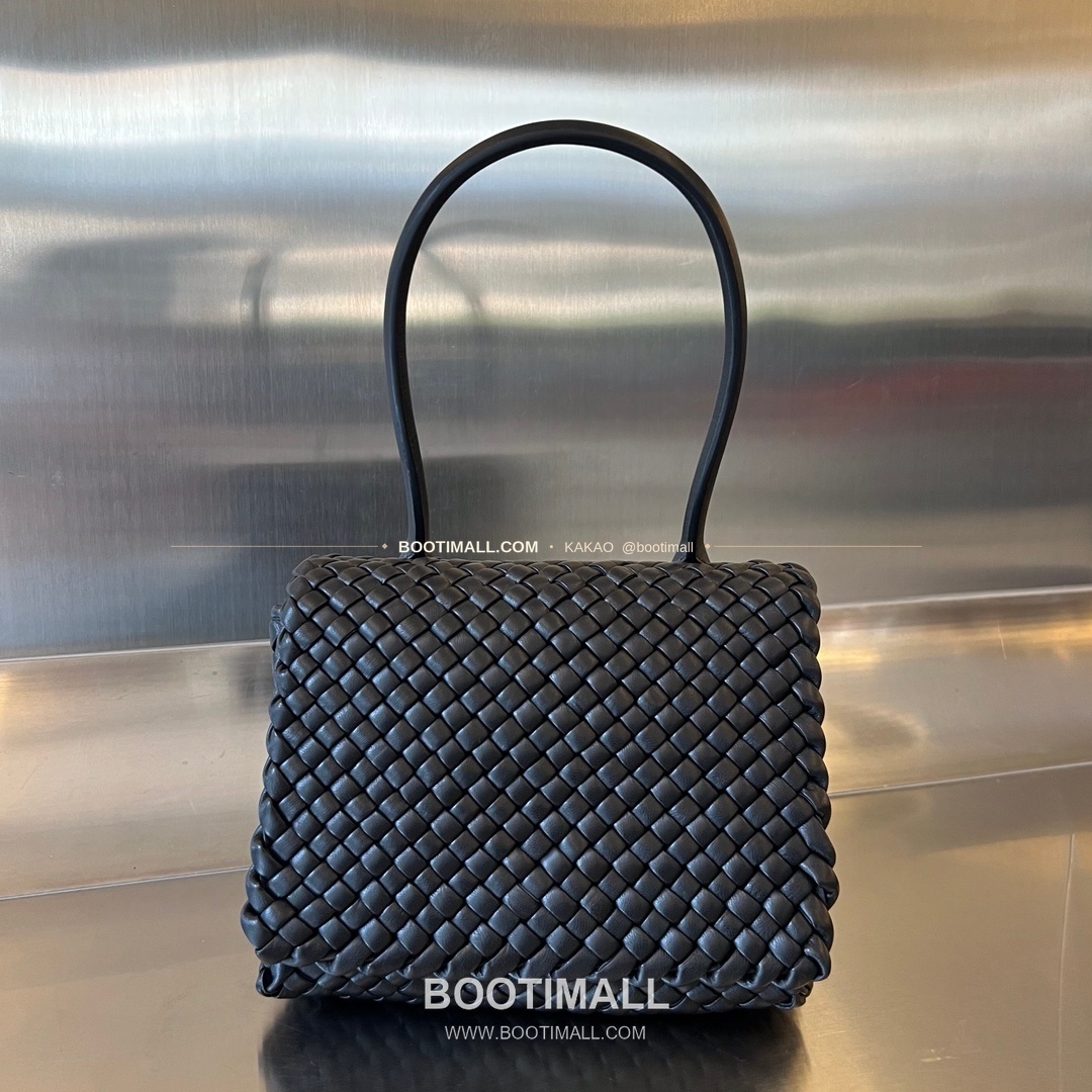 보테가베네타 카프스킨 구조 토트백 Bottega Veneta Calfskin Structured Tote Bag 709420 24cm 1