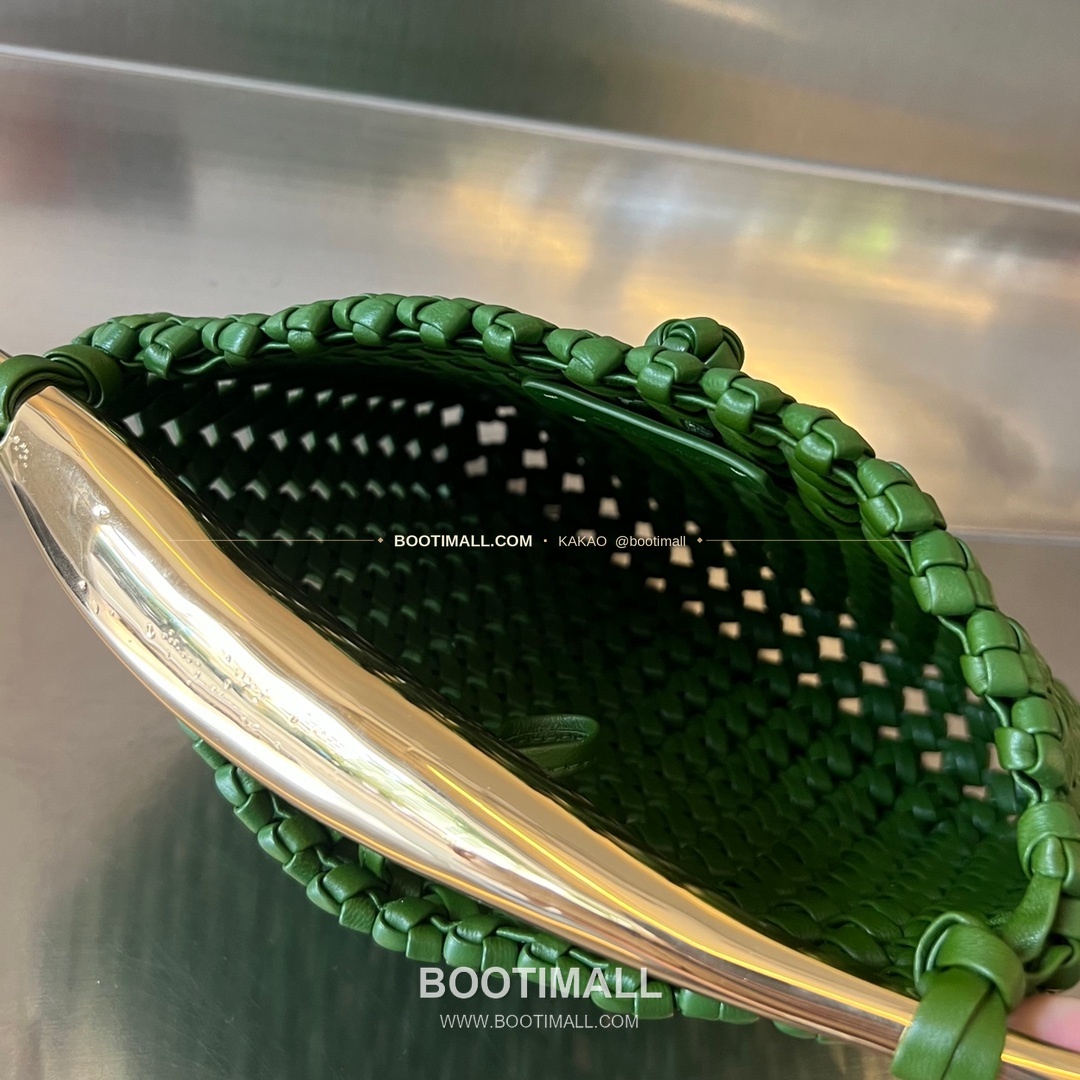 보테가베네타 카프스킨 구조 숄더백 Bottega Veneta Calfskin Structured Shoulder Bag 731166 29cm 7