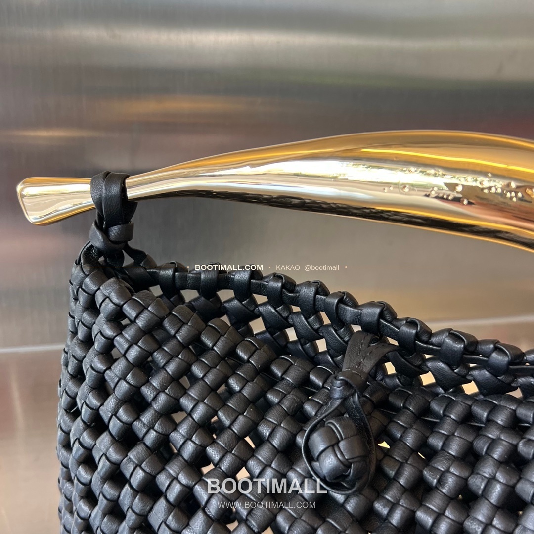 보테가베네타 카프스킨 구조 숄더백 Bottega Veneta Calfskin Structured Shoulder Bag 731166 29cm 6