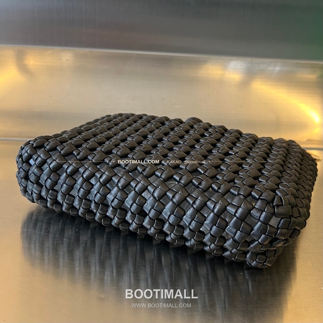 보테가베네타 카프스킨 구조 숄더백 Bottega Veneta Calfskin Structured Shoulder Bag 731166 29cm 7