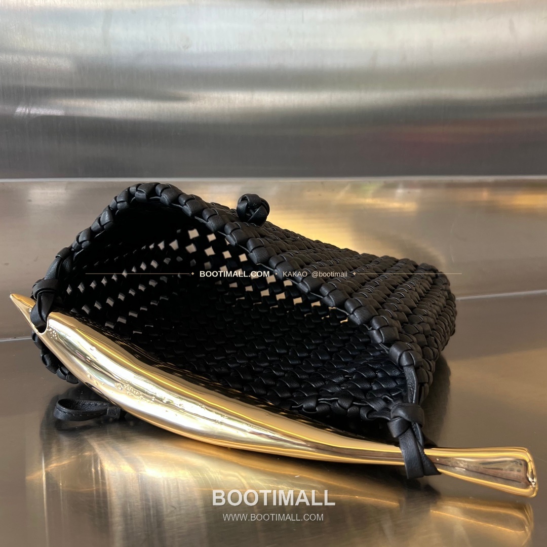 보테가베네타 카프스킨 구조 숄더백 Bottega Veneta Calfskin Structured Shoulder Bag 731166 29cm 8