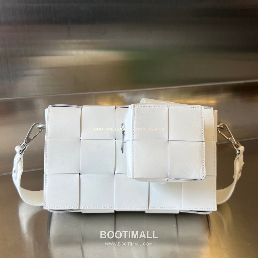 보테가베네타 카프스킨 슬림 숄더백 Bottega Veneta Calfskin Slim Shoulder Bag 741777 23cm 1