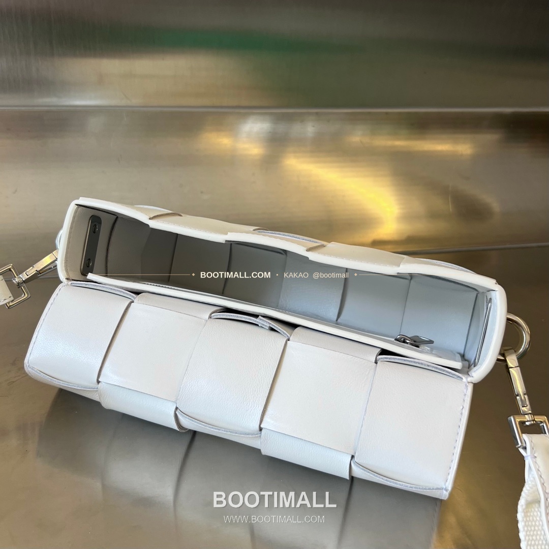 보테가베네타 카프스킨 슬림 숄더백 Bottega Veneta Calfskin Slim Shoulder Bag 741777 23cm 7