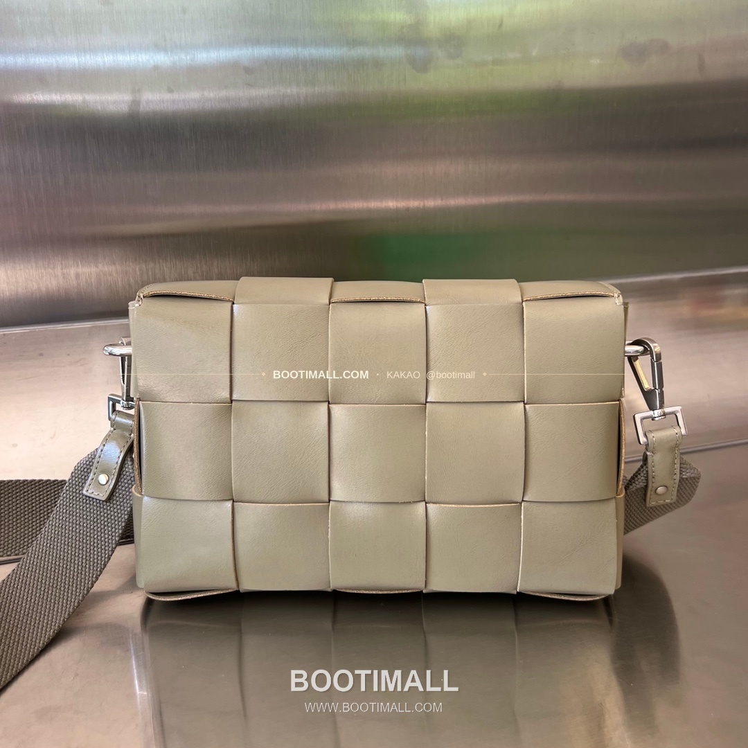 보테가베네타 카프스킨 슬림 숄더백 Bottega Veneta Calfskin Slim Shoulder Bag 741777 23cm 2