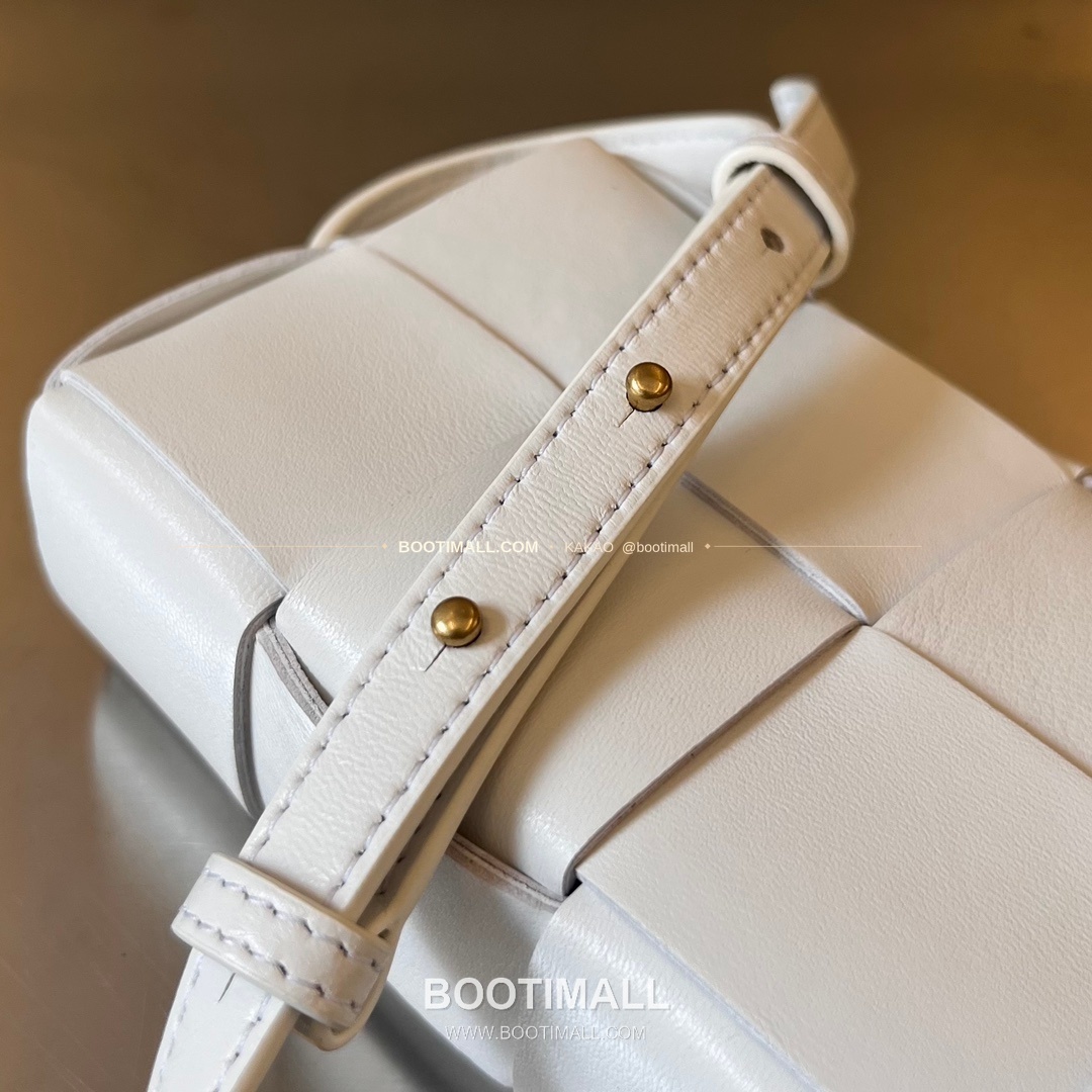 보테가베네타 카프스킨 슬림 미니 숄더백 Bottega Veneta Calfskin Slim Mini Shoulder Bag 755031 18cm 6