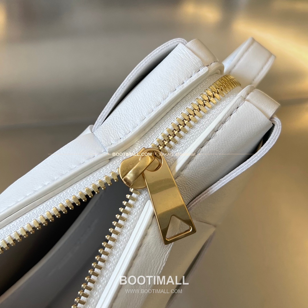 보테가베네타 카프스킨 슬림 미니 숄더백 Bottega Veneta Calfskin Slim Mini Shoulder Bag 755031 18cm 8