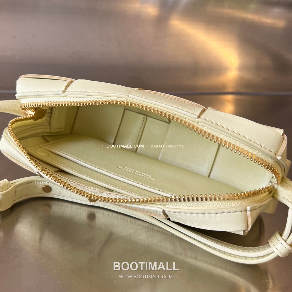 보테가베네타 카프스킨 슬림 미니 숄더백 Bottega Veneta Calfskin Slim Mini Shoulder Bag 755031 18cm 6