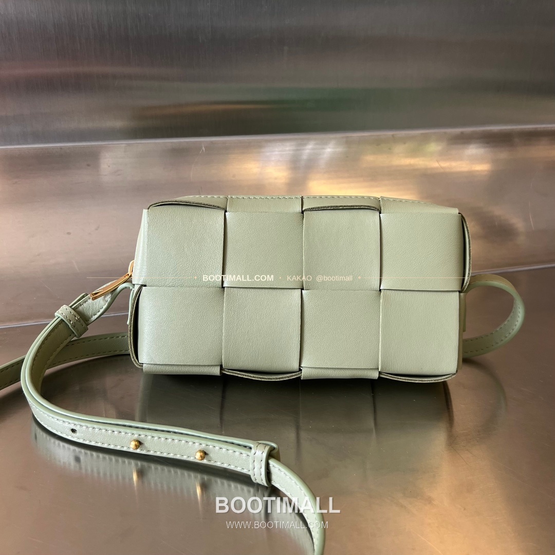 보테가베네타 카프스킨 슬림 미니 숄더백 Bottega Veneta Calfskin Slim Mini Shoulder Bag 755031 18cm 1