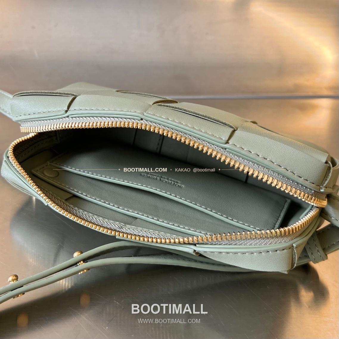 보테가베네타 카프스킨 슬림 미니 숄더백 Bottega Veneta Calfskin Slim Mini Shoulder Bag 755031 18cm 6