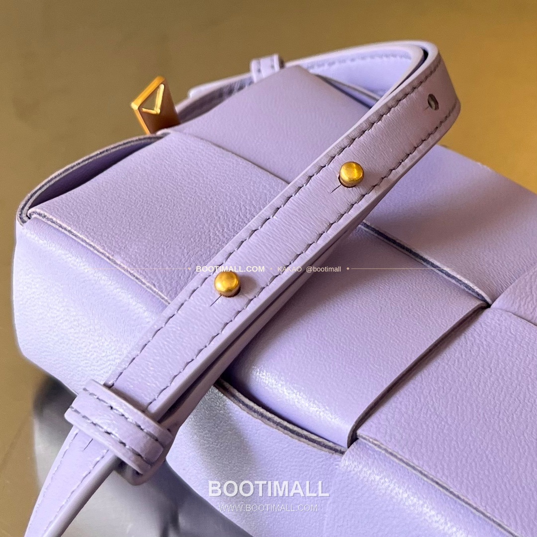 보테가베네타 카프스킨 슬림 미니 숄더백 Bottega Veneta Calfskin Slim Mini Shoulder Bag 755031 18cm 6