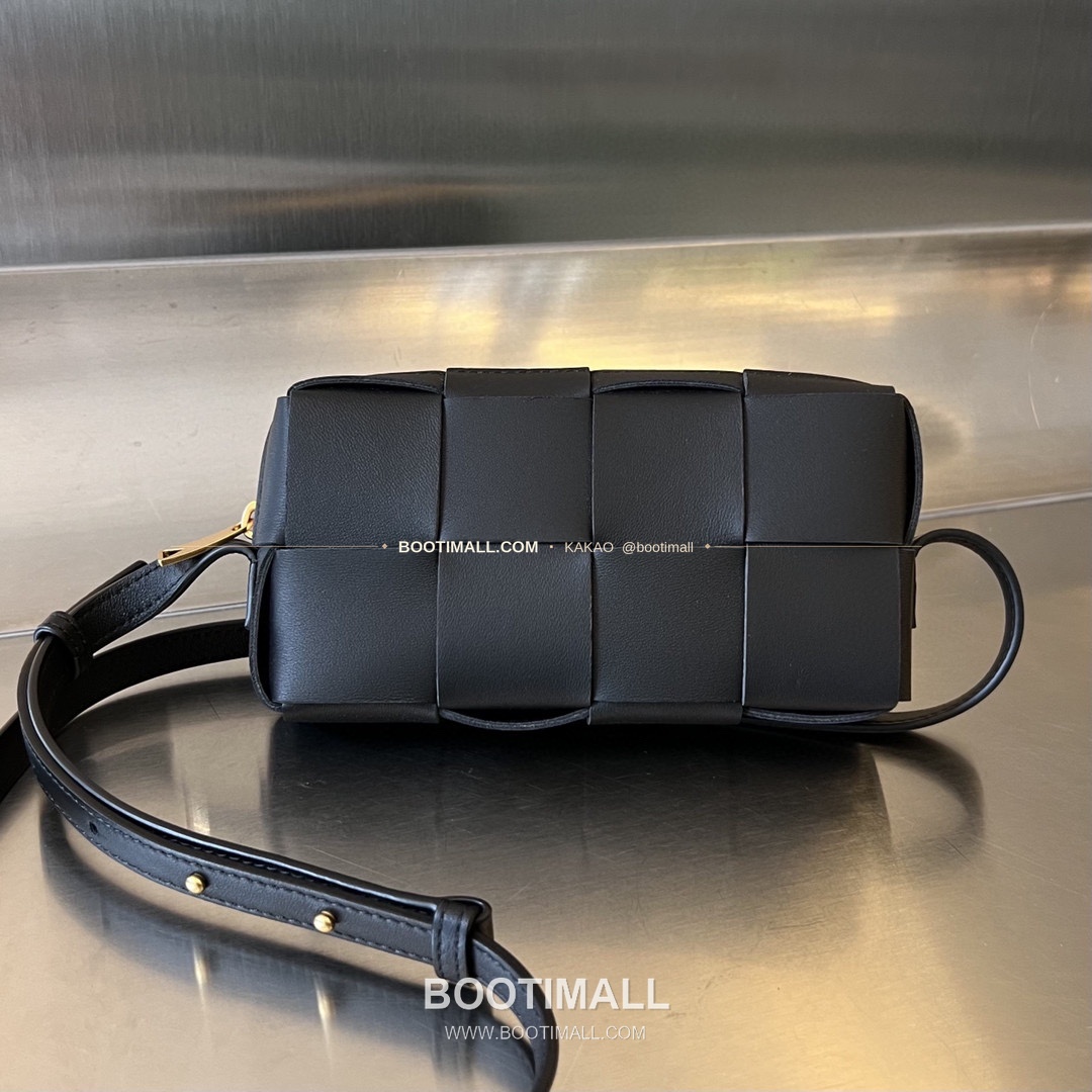 보테가베네타 카프스킨 슬림 미니 숄더백 Bottega Veneta Calfskin Slim Mini Shoulder Bag 755031 18cm 1