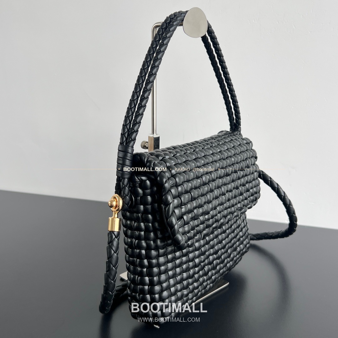 보테가베네타 스윙 인트레치아토 램스킨 플랩 토트백 Bottega Veneta Swing Intrecciato Lambskin Flap Tote Bag 764073 25cm 2