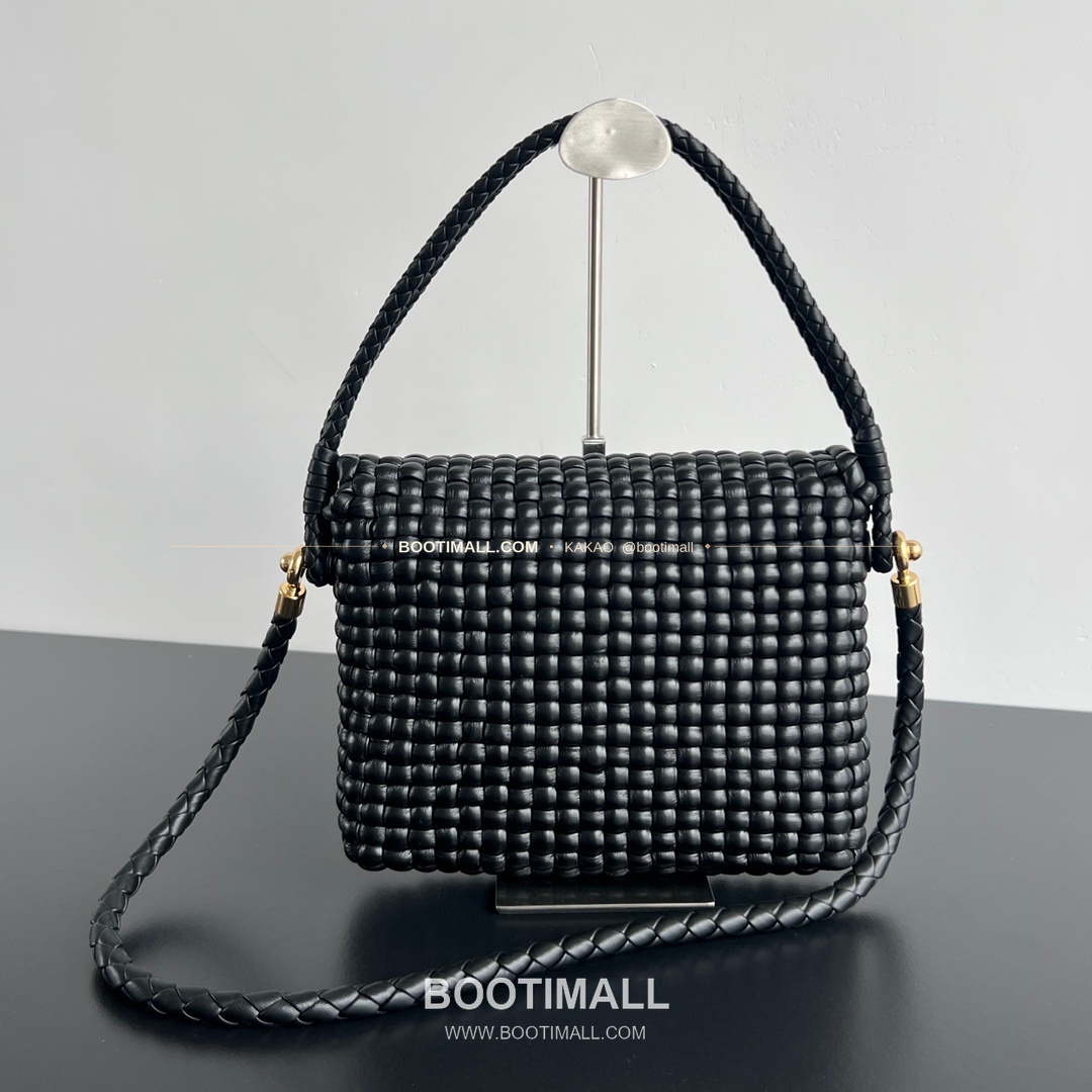 보테가베네타 스윙 인트레치아토 램스킨 플랩 토트백 Bottega Veneta Swing Intrecciato Lambskin Flap Tote Bag 764073 25cm 3