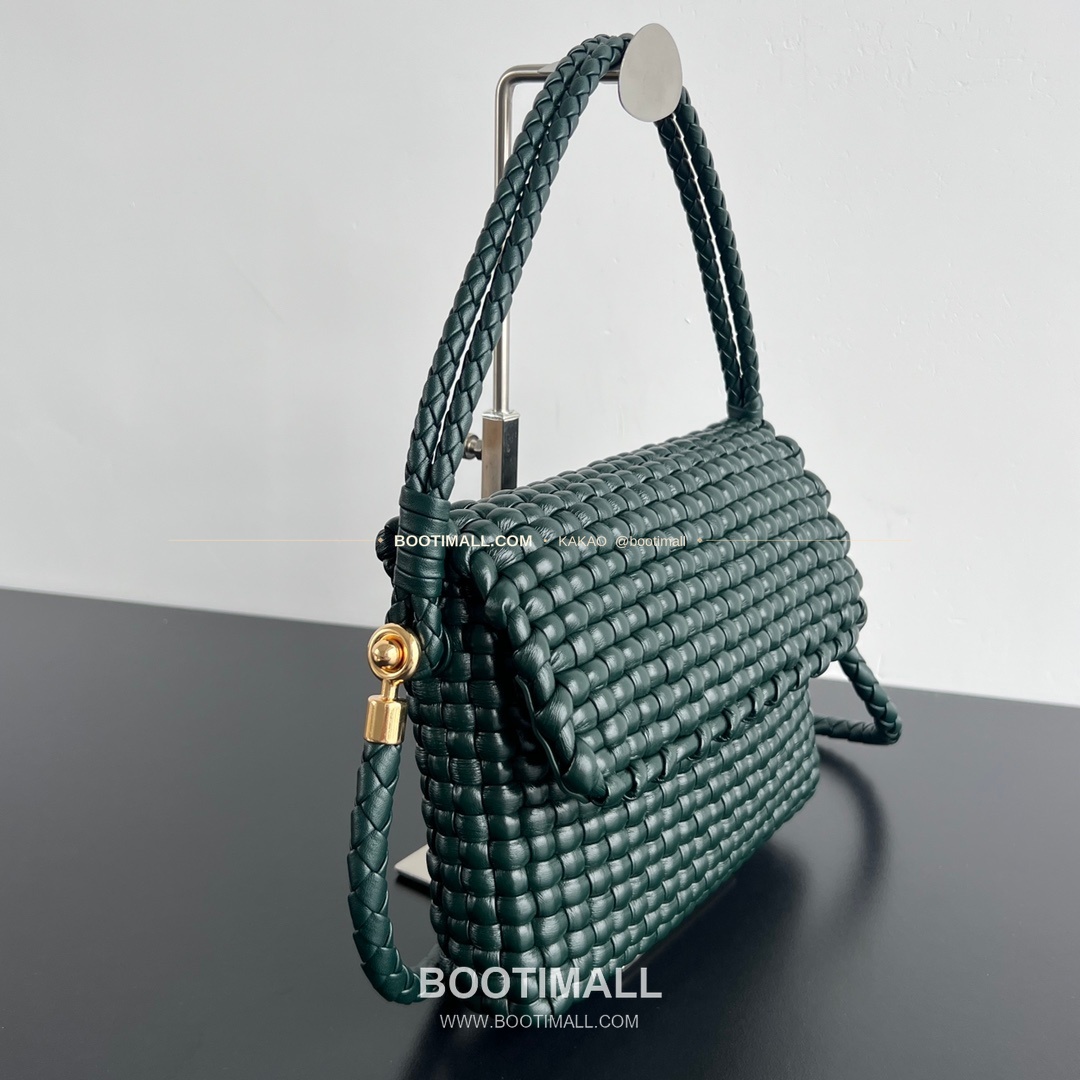 보테가베네타 스윙 인트레치아토 램스킨 플랩 토트백 Bottega Veneta Swing Intrecciato Lambskin Flap Tote Bag 764073 25cm 3