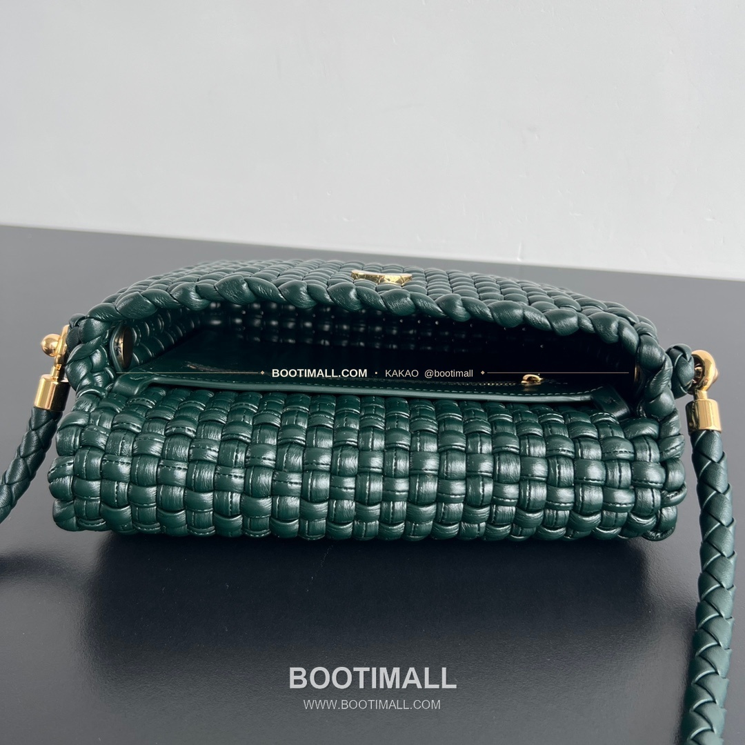 보테가베네타 스윙 인트레치아토 램스킨 플랩 토트백 Bottega Veneta Swing Intrecciato Lambskin Flap Tote Bag 764073 25cm 5