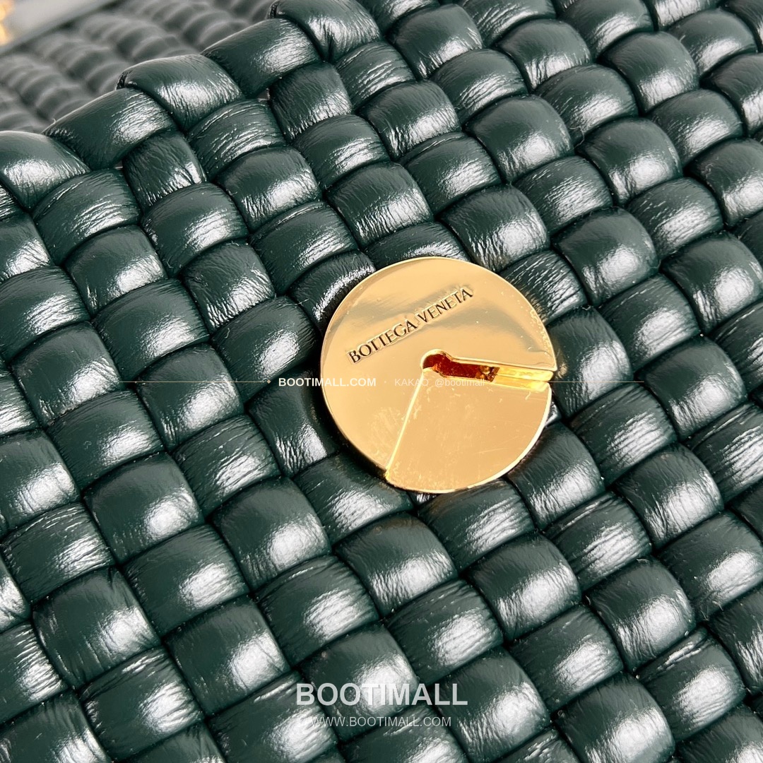보테가베네타 스윙 인트레치아토 램스킨 플랩 토트백 Bottega Veneta Swing Intrecciato Lambskin Flap Tote Bag 764073 25cm 7