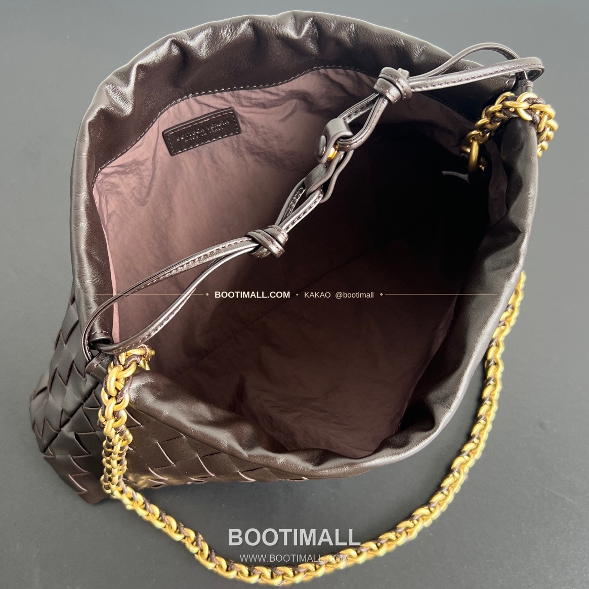 보테가베네타 더스트백 인트레치아토 드로스트링 체인 숄더백 Bottega Veneta Dustbag Intrecciato Drawstring Chain Shoulder Bag 839394 33cm 5