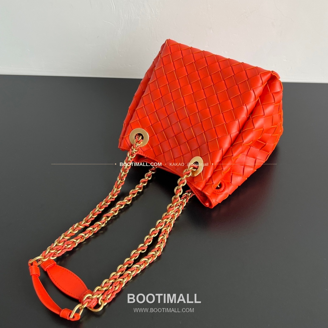 보테가베네타 체인 패러슈트 램스킨 버킷 숄더백 Bottega Veneta Chain Parachute Lambskin Bucket Shoulder Bag 817175 21cm 4