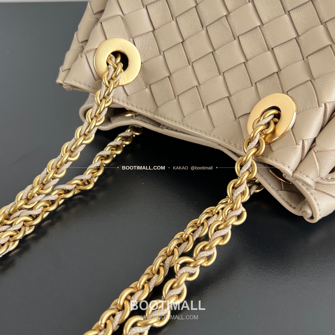 보테가베네타 체인 패러슈트 램스킨 버킷 숄더백 Bottega Veneta Chain Parachute Lambskin Bucket Shoulder Bag 817175 21cm 7