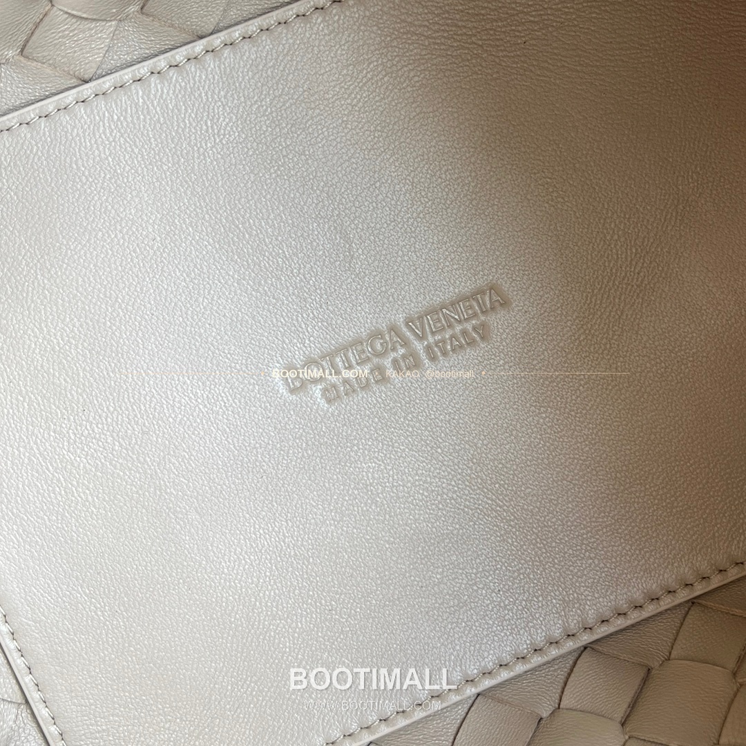 보테가베네타 체인 패러슈트 램스킨 버킷 숄더백 Bottega Veneta Chain Parachute Lambskin Bucket Shoulder Bag 817175 21cm 9