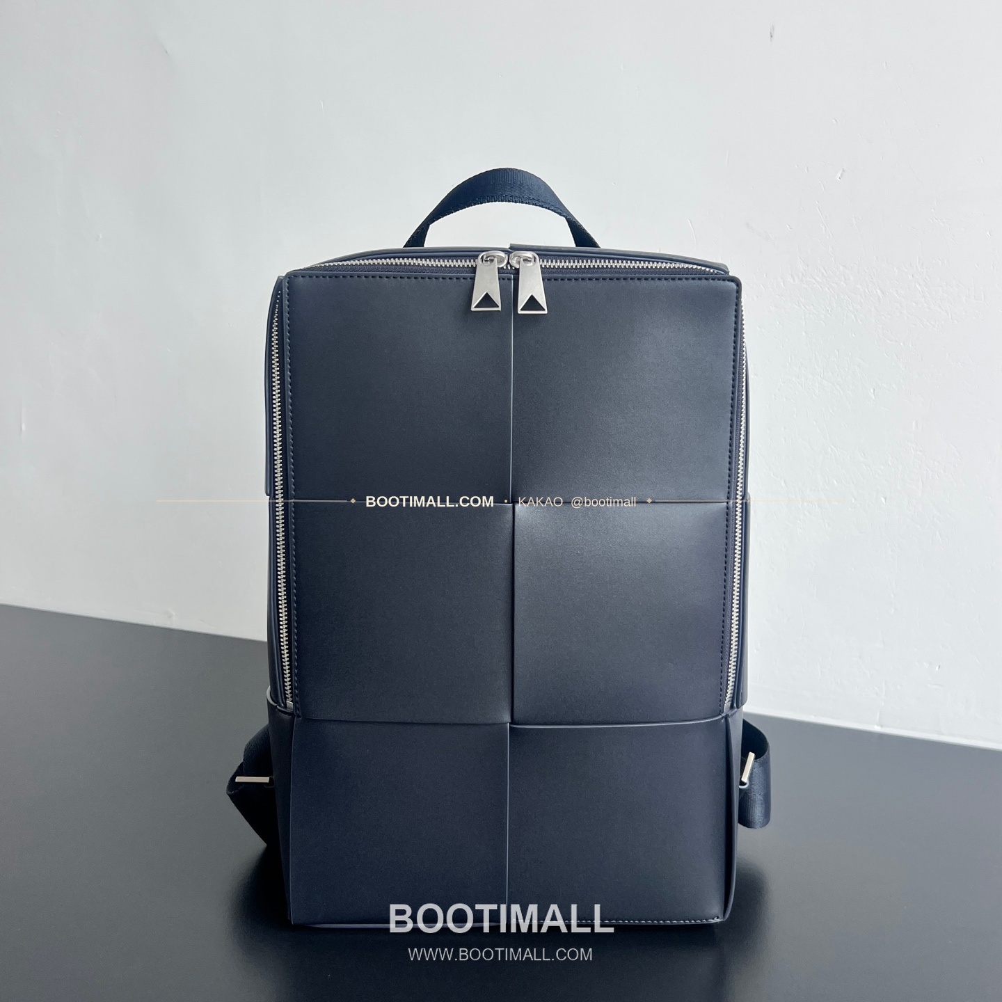 보테가베네타 인트레치아토 카프스킨 스퀘어 백팩 Bottega Veneta Intrecciato Calfskin Square Backpack 680092 34cm 1