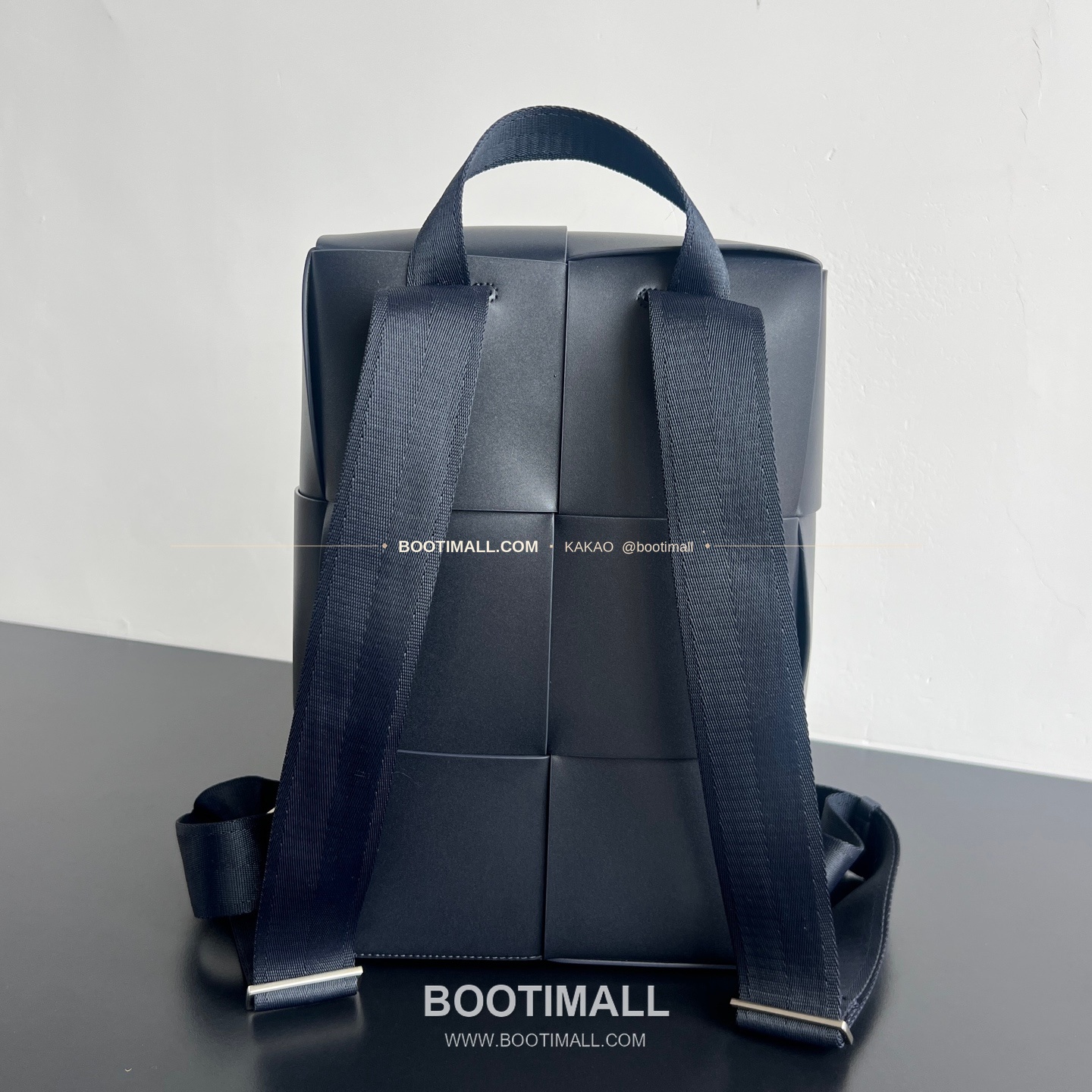 보테가베네타 인트레치아토 카프스킨 스퀘어 백팩 Bottega Veneta Intrecciato Calfskin Square Backpack 680092 34cm 3