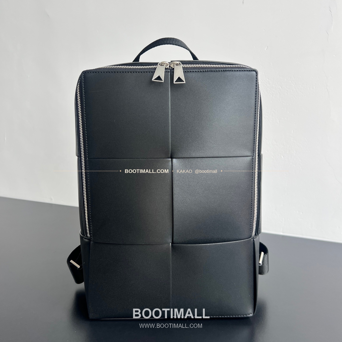 보테가베네타 인트레치아토 카프스킨 스퀘어 백팩 Bottega Veneta Intrecciato Calfskin Square Backpack 680092 34cm 1