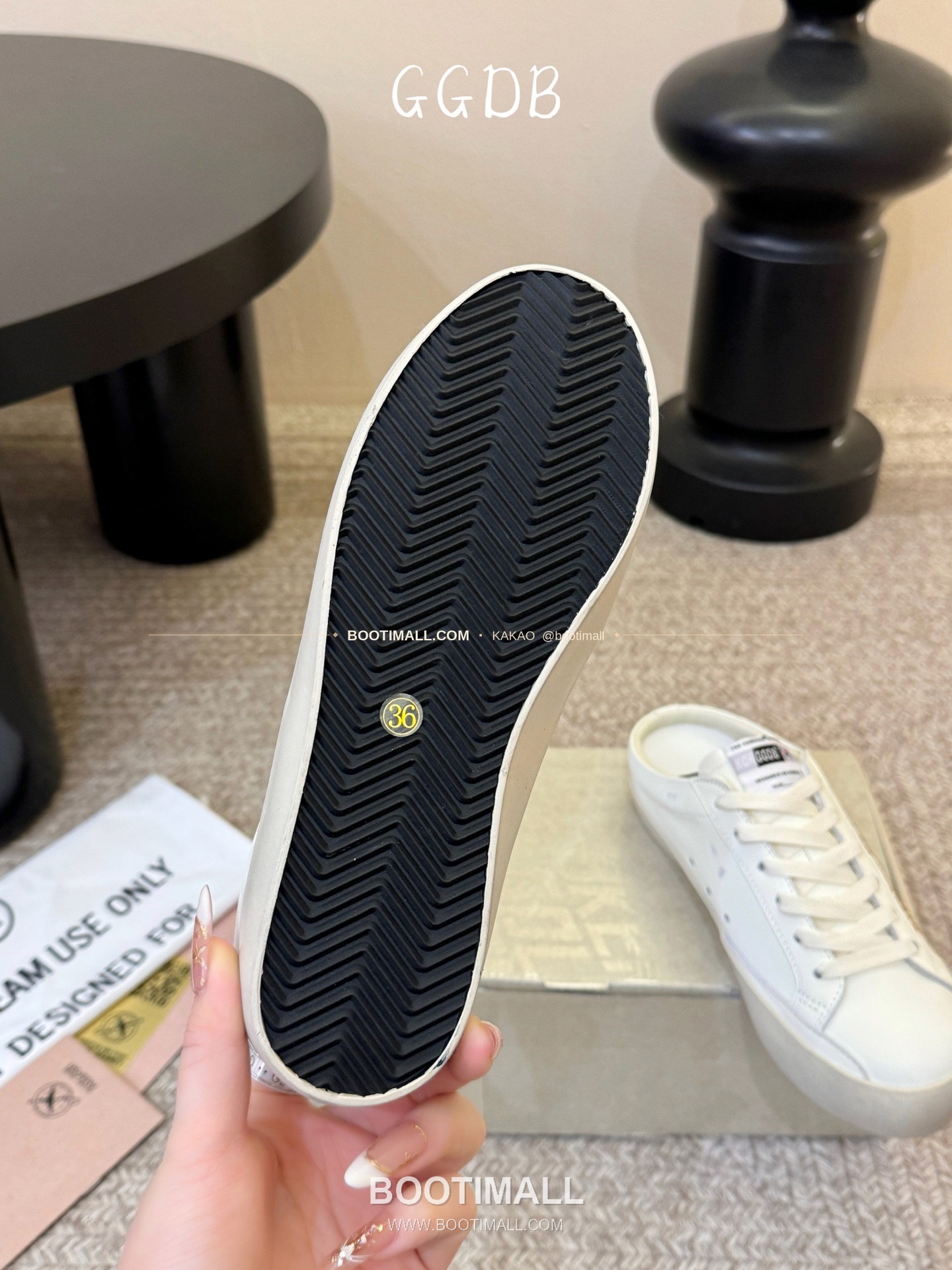 골든구스 2025SS 빈티지 디스트레스드 레더 로우탑 스니커즈 Golden Goose 2025 SS Distressed Leather Low Top Black Sneakers 3.5cm 6