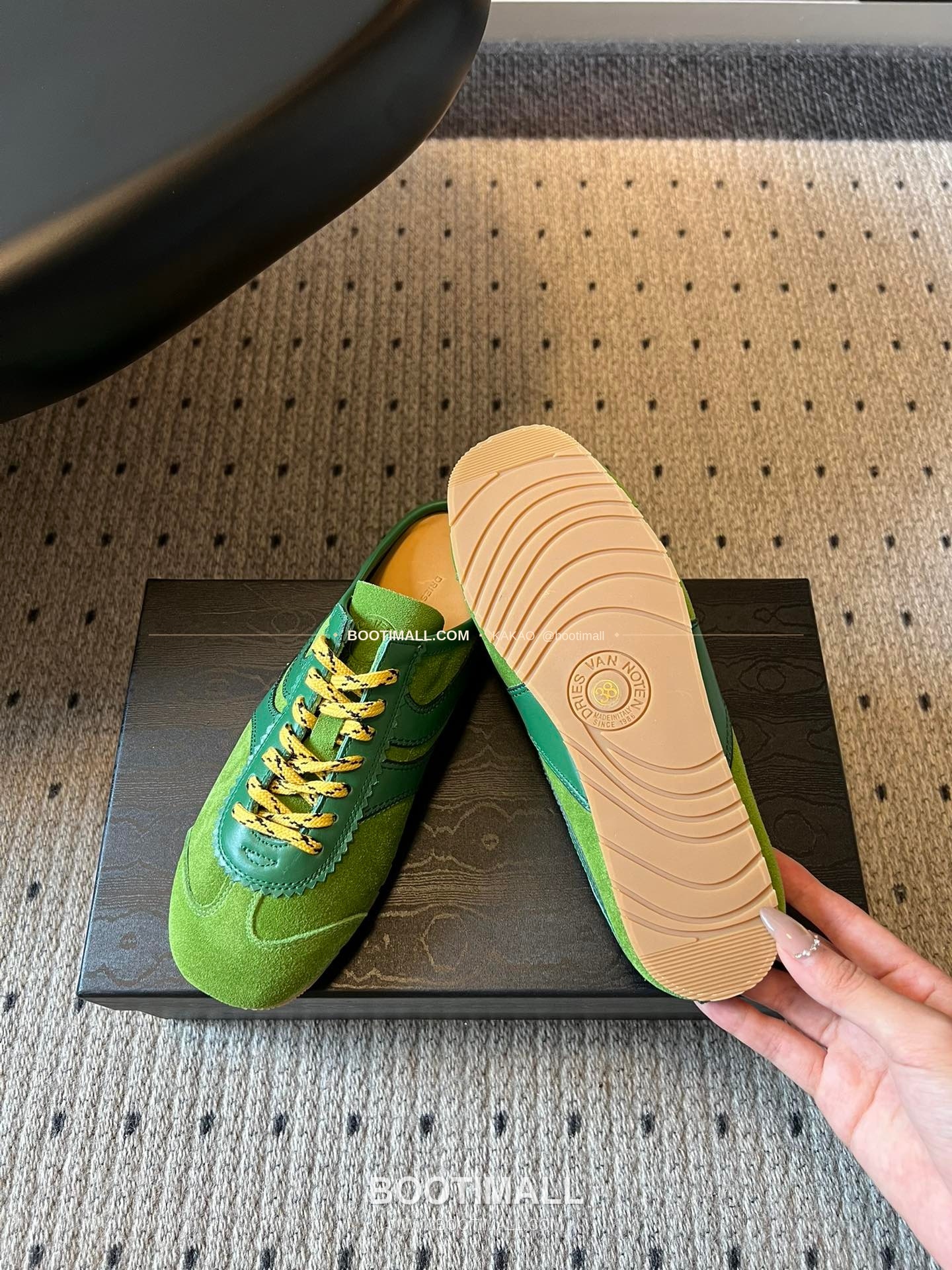 드리스반노튼 2026SS 소가죽 레이스업 독일군 하프 슬리퍼 스니커즈 Dries Van Noten 2026 SS Cow Leather Lace-Up German Trainer Half Mule Black Sneakers 3