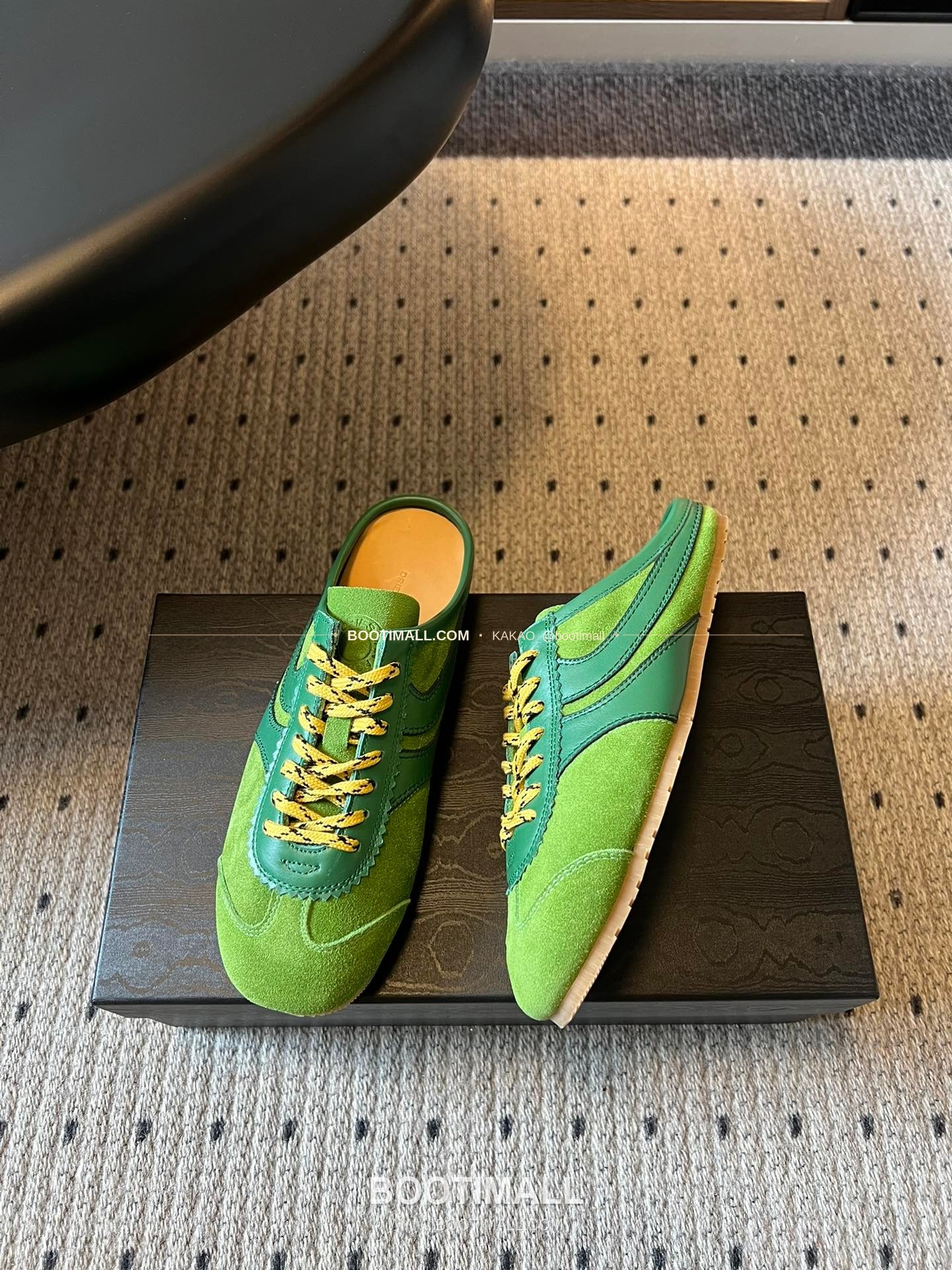 드리스반노튼 2026SS 소가죽 레이스업 독일군 하프 슬리퍼 스니커즈 Dries Van Noten 2026 SS Cow Leather Lace-Up German Trainer Half Mule Black Sneakers 4