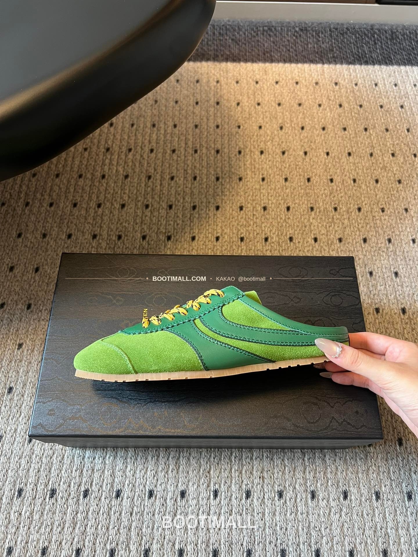 드리스반노튼 2026SS 소가죽 레이스업 독일군 하프 슬리퍼 스니커즈 Dries Van Noten 2026 SS Cow Leather Lace-Up German Trainer Half Mule Black Sneakers 5