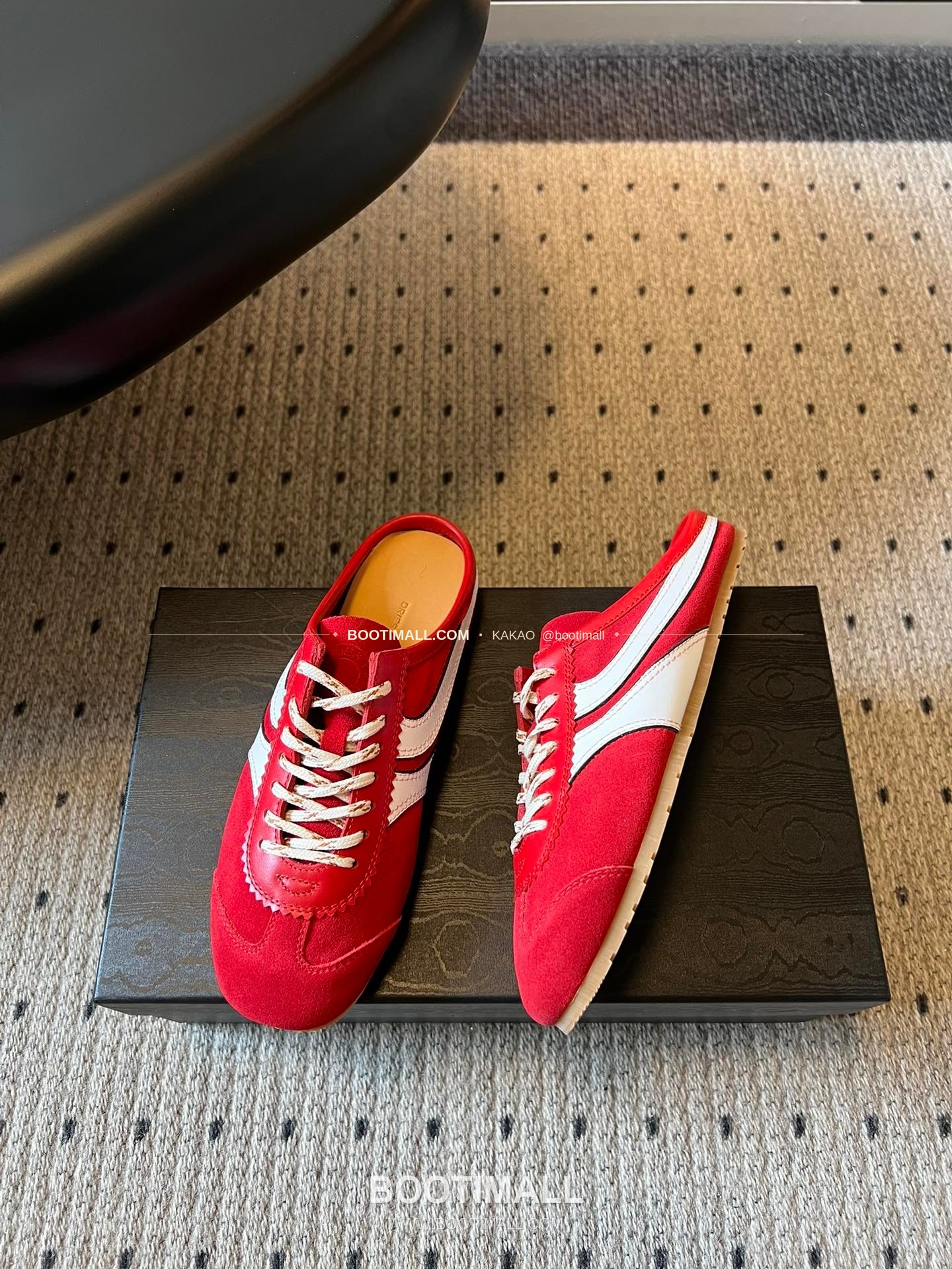 드리스반노튼 2026SS 소가죽 레이스업 독일군 하프 슬리퍼 스니커즈 Dries Van Noten 2026 SS Cow Leather Lace-Up German Trainer Half Mule Black Sneakers 4