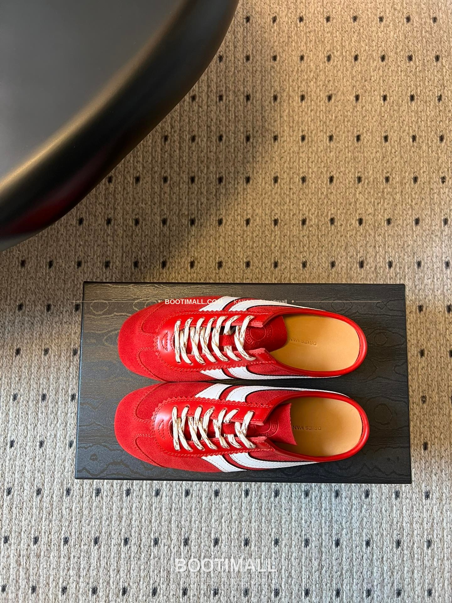 드리스반노튼 2026SS 소가죽 레이스업 독일군 하프 슬리퍼 스니커즈 Dries Van Noten 2026 SS Cow Leather Lace-Up German Trainer Half Mule Black Sneakers 6