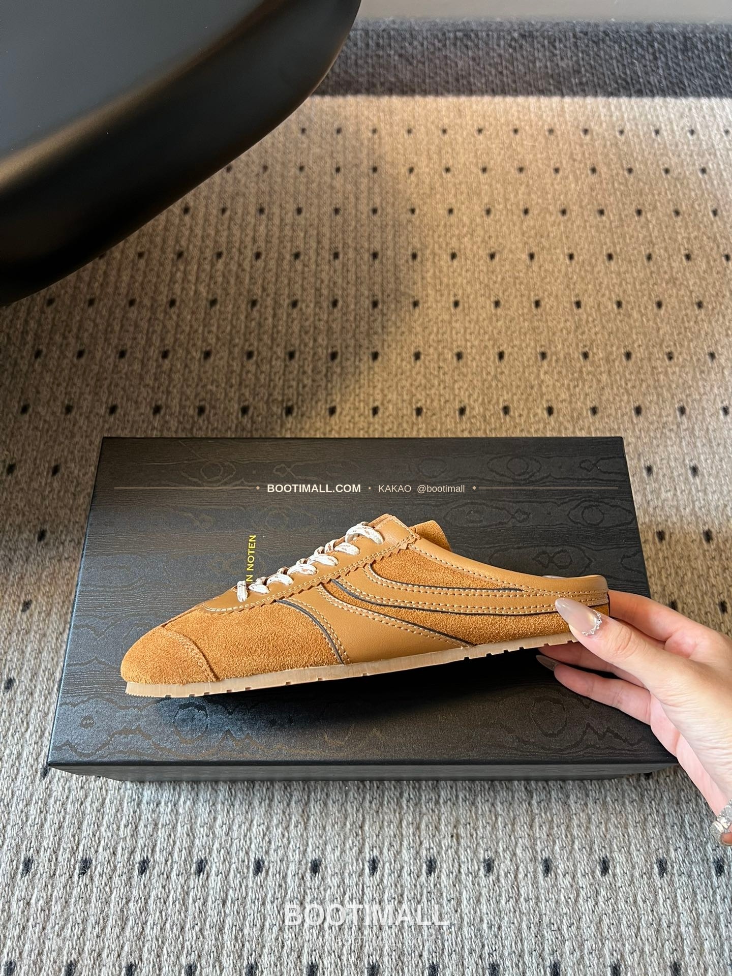 드리스반노튼 2026SS 소가죽 레이스업 독일군 하프 슬리퍼 스니커즈 Dries Van Noten 2026 SS Cow Leather Lace-Up German Trainer Half Mule Black Sneakers 5