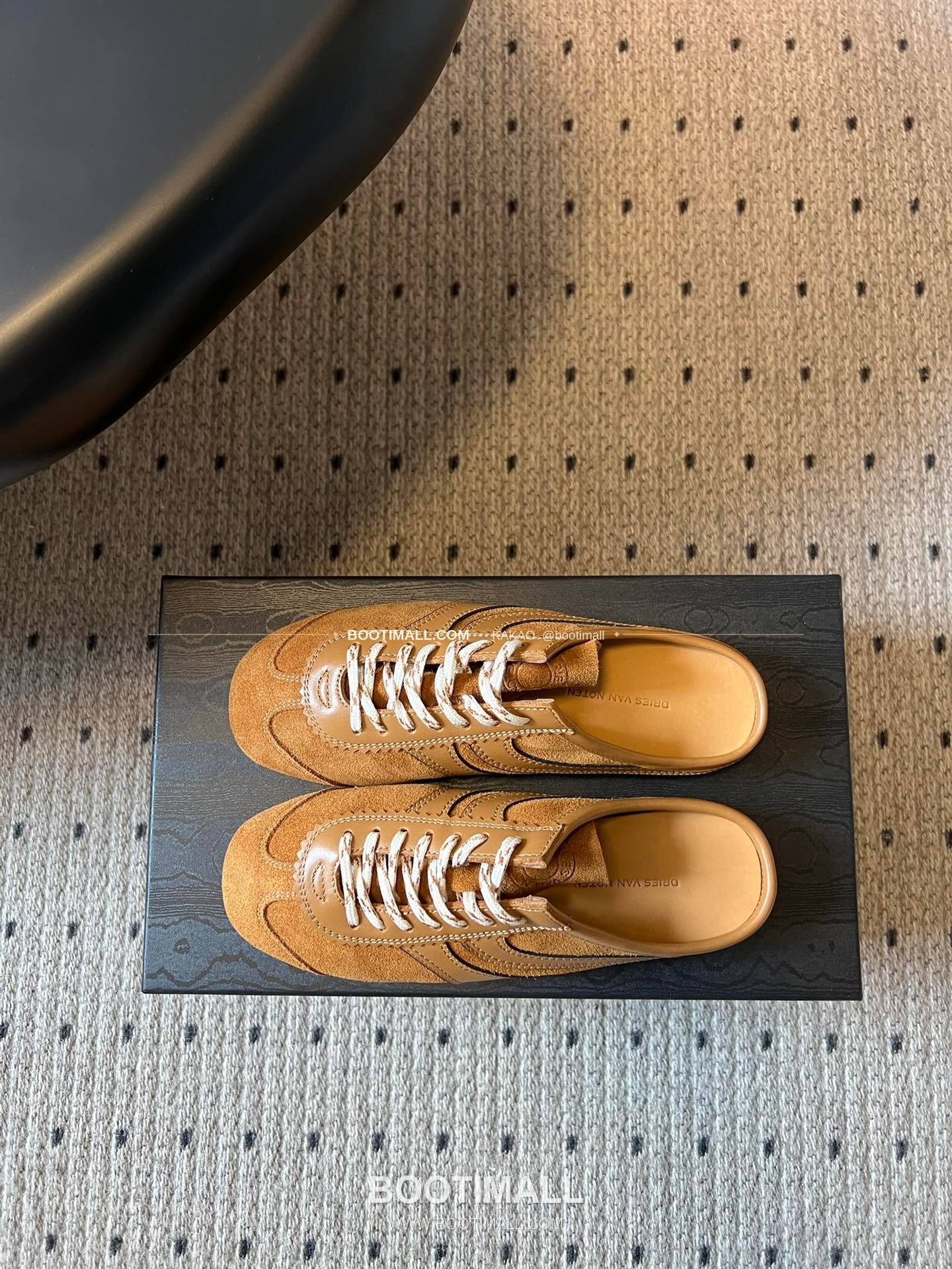 드리스반노튼 2026SS 소가죽 레이스업 독일군 하프 슬리퍼 스니커즈 Dries Van Noten 2026 SS Cow Leather Lace-Up German Trainer Half Mule Black Sneakers 6