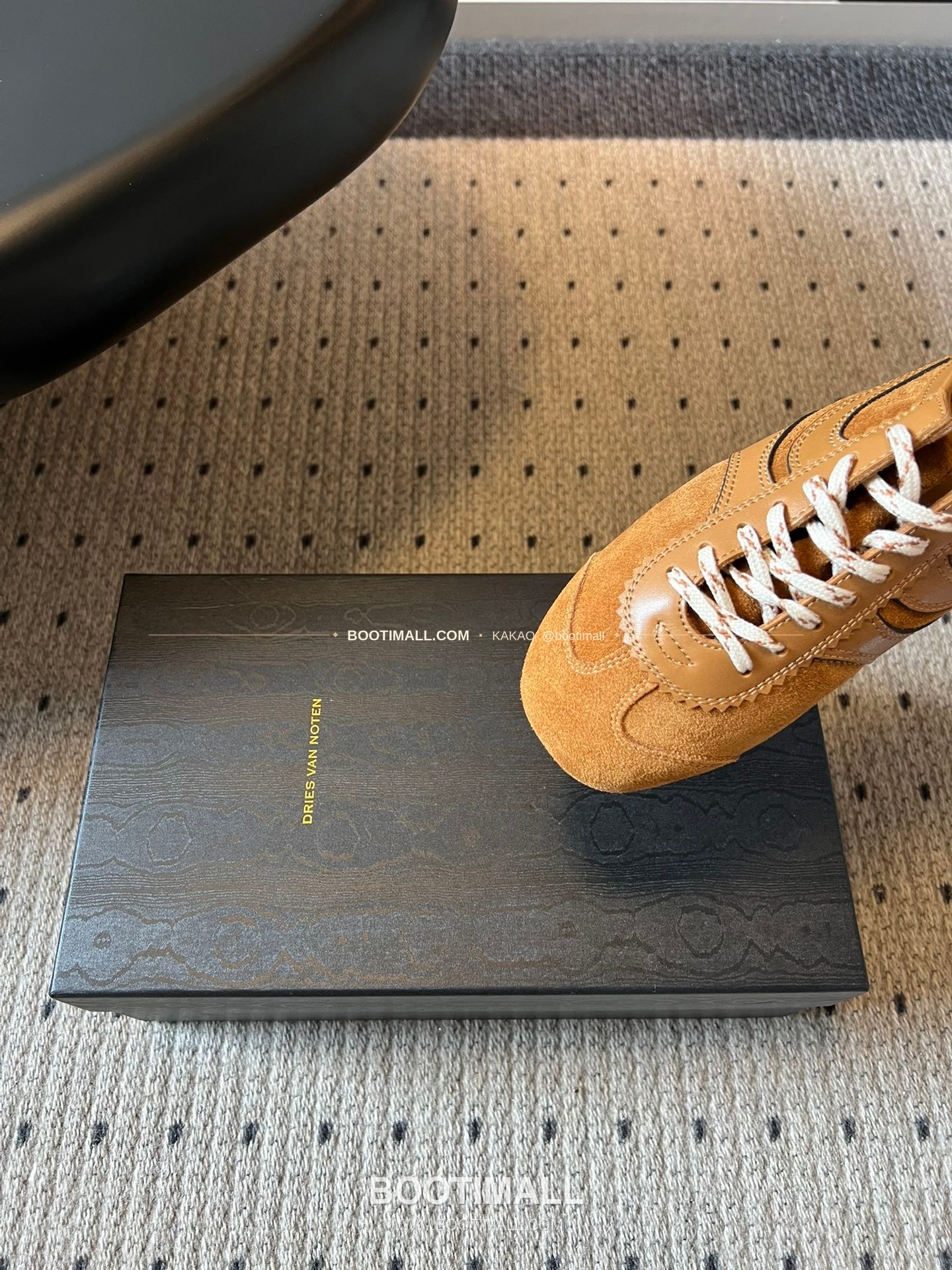 드리스반노튼 2026SS 소가죽 레이스업 독일군 하프 슬리퍼 스니커즈 Dries Van Noten 2026 SS Cow Leather Lace-Up German Trainer Half Mule Black Sneakers 7