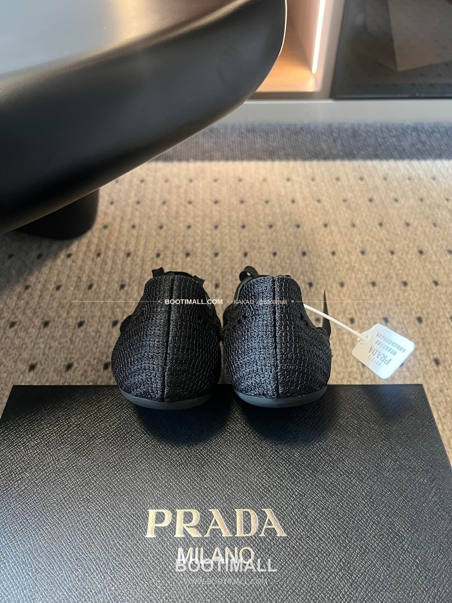 프라다 2026SS 메쉬 자수 레이스업 로우탑 스니커즈 Prada 2026 SS Mesh Embroidered Lace-Up Low Top Black Sneakers 9