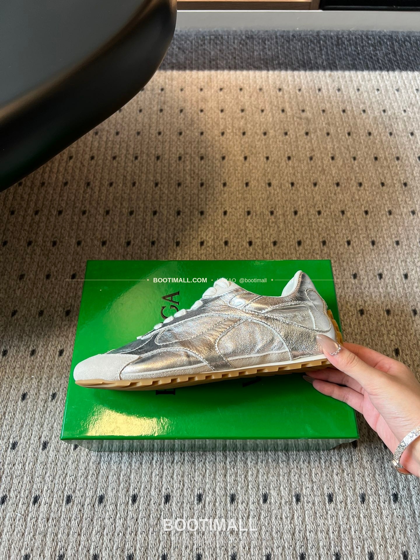 보테가베네타 2026SS 소가죽 레이스업 독일군 로우탑 스니커즈 Bottega Veneta 2026 SS Cow Leather Lace-Up German Trainer Low Top Ivory Sneakers 5