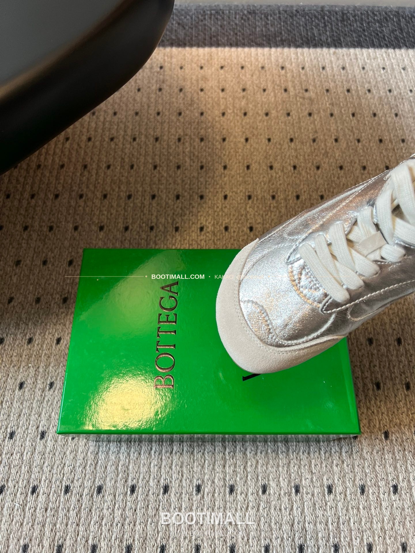 보테가베네타 2026SS 소가죽 레이스업 독일군 로우탑 스니커즈 Bottega Veneta 2026 SS Cow Leather Lace-Up German Trainer Low Top Ivory Sneakers 7