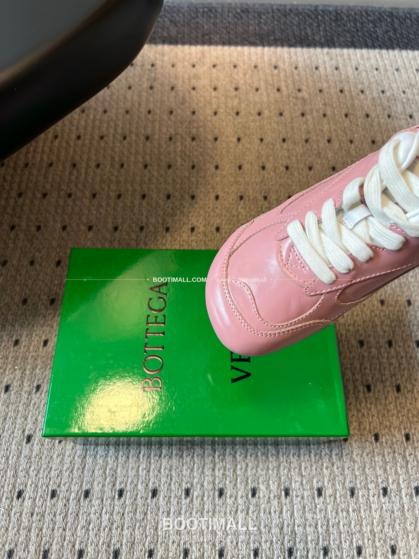 보테가베네타 2026SS 소가죽 레이스업 독일군 로우탑 스니커즈 Bottega Veneta 2026 SS Cow Leather Lace-Up German Trainer Low Top Ivory Sneakers 7