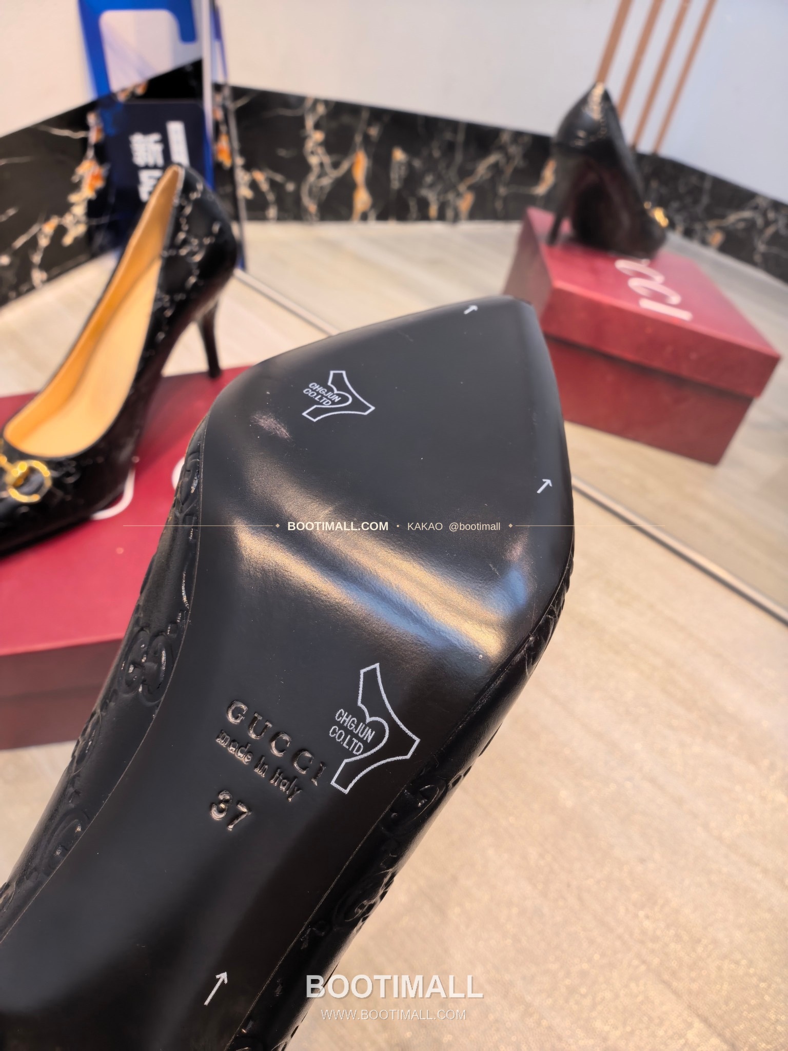구찌 2026 소가죽 더블G 크리스탈 포인티드토 펌프스 Gucci 2026 Cow Leather Double G Crystal Pointed Toe Black Pumps 8.5cm 9