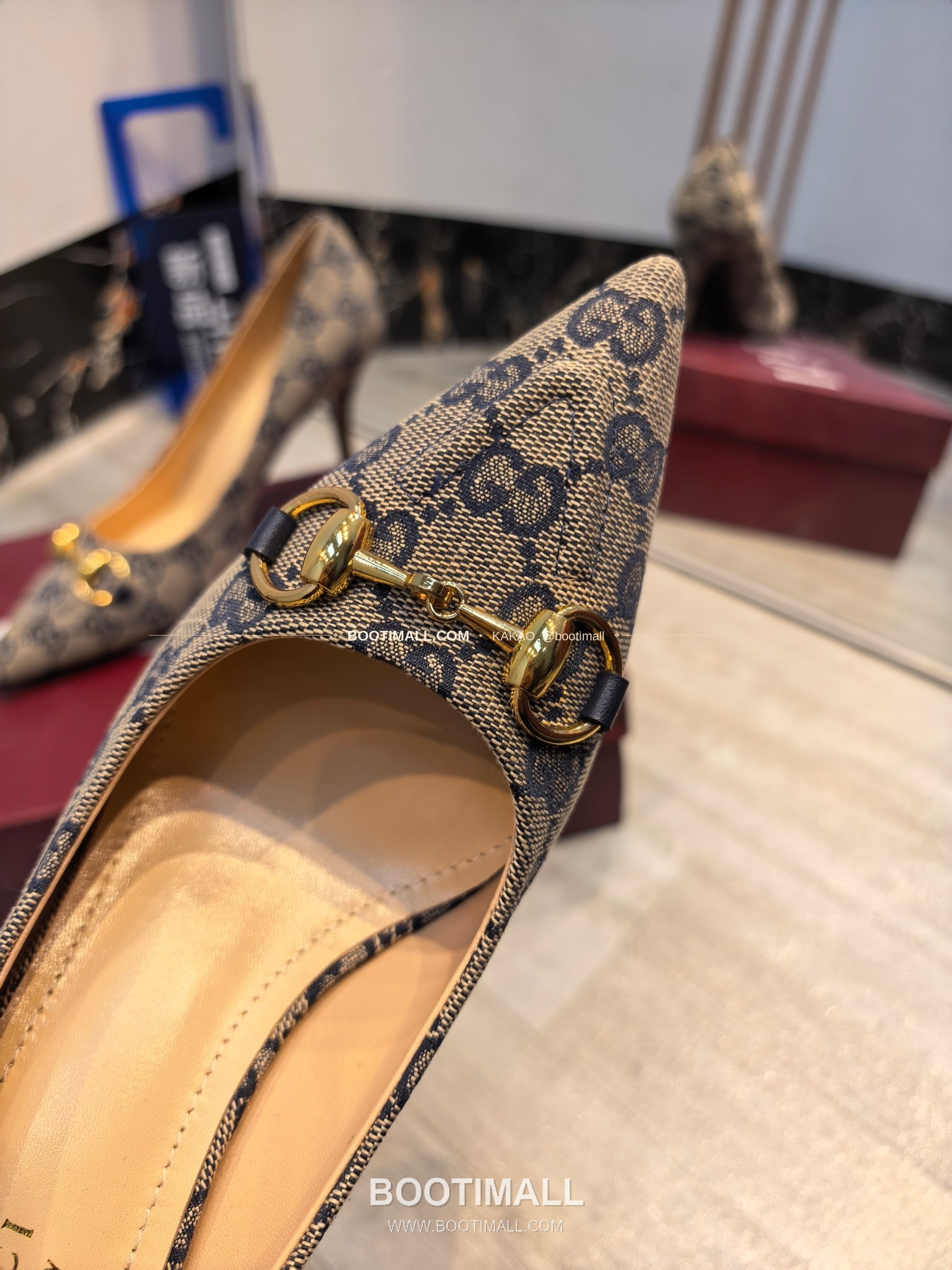 구찌 2026 소가죽 더블G 크리스탈 포인티드토 펌프스 Gucci 2026 Cow Leather Double G Crystal Pointed Toe Black Pumps 8.5cm 5