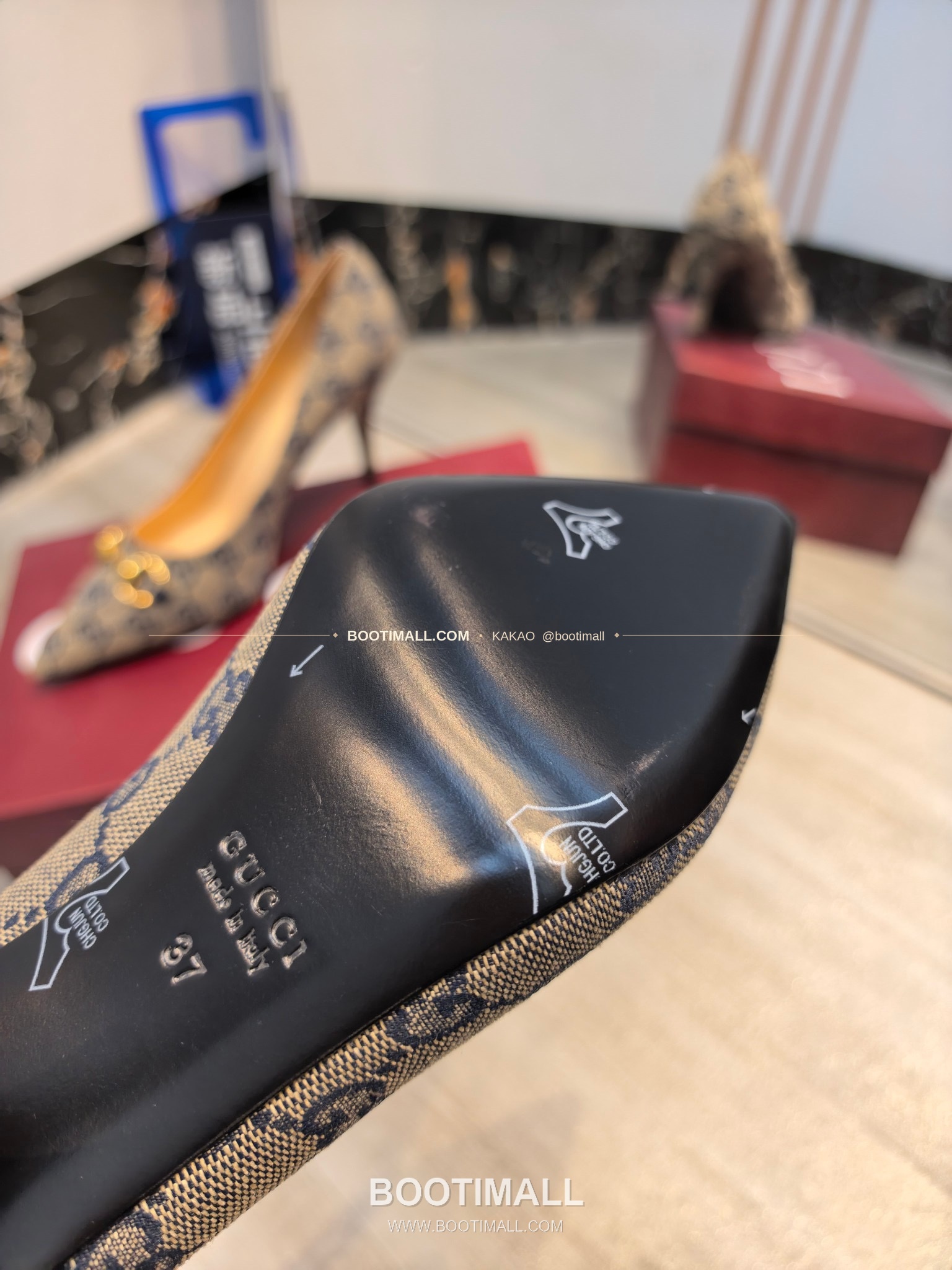 구찌 2026 소가죽 더블G 크리스탈 포인티드토 펌프스 Gucci 2026 Cow Leather Double G Crystal Pointed Toe Black Pumps 8.5cm 9