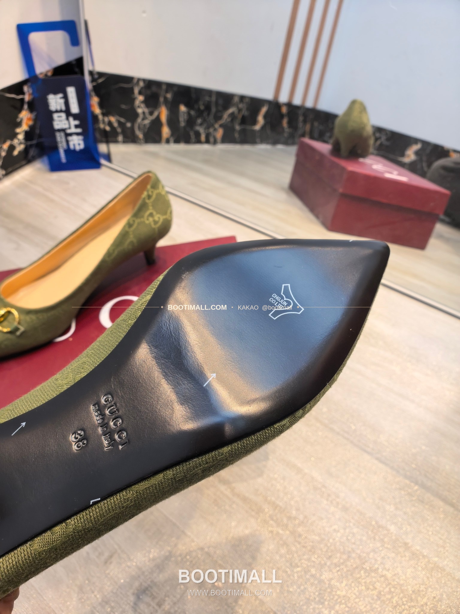 구찌 2026 소가죽 더블G 크리스탈 포인티드토 펌프스 Gucci 2026 Cow Leather Double G Crystal Pointed Toe Black Pumps 8.5cm 9