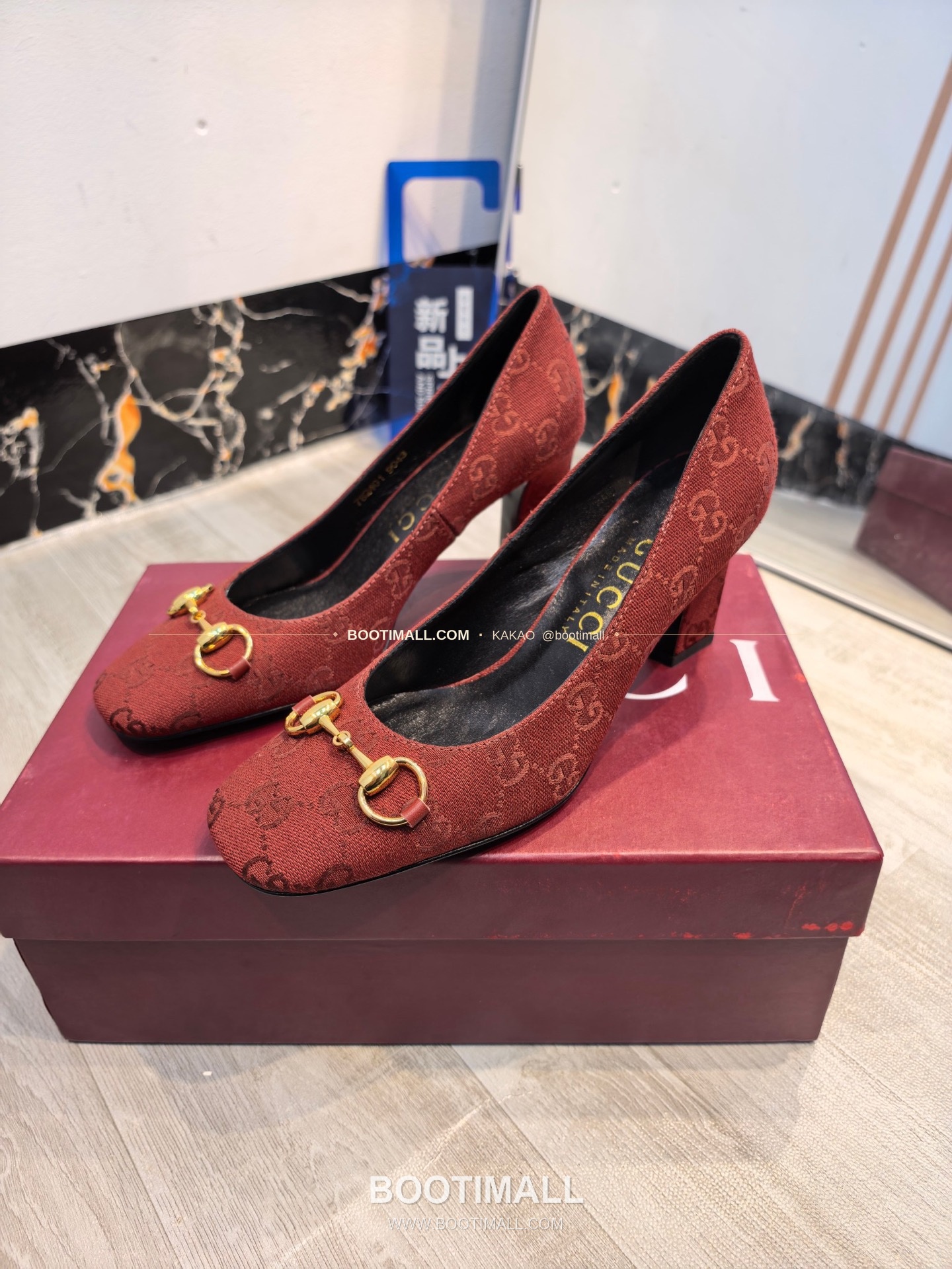 구찌 2026 소가죽 GG프린트 호스빗 라운드토 펌프스 Gucci 2026 Cow Leather GG Print Horsebit Round Toe Black Pumps 7.5cm 3